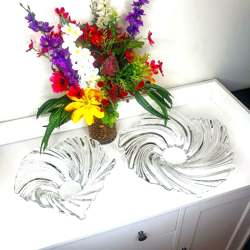 Ornate Blown Glass Curvy/Wavy Design Bowls